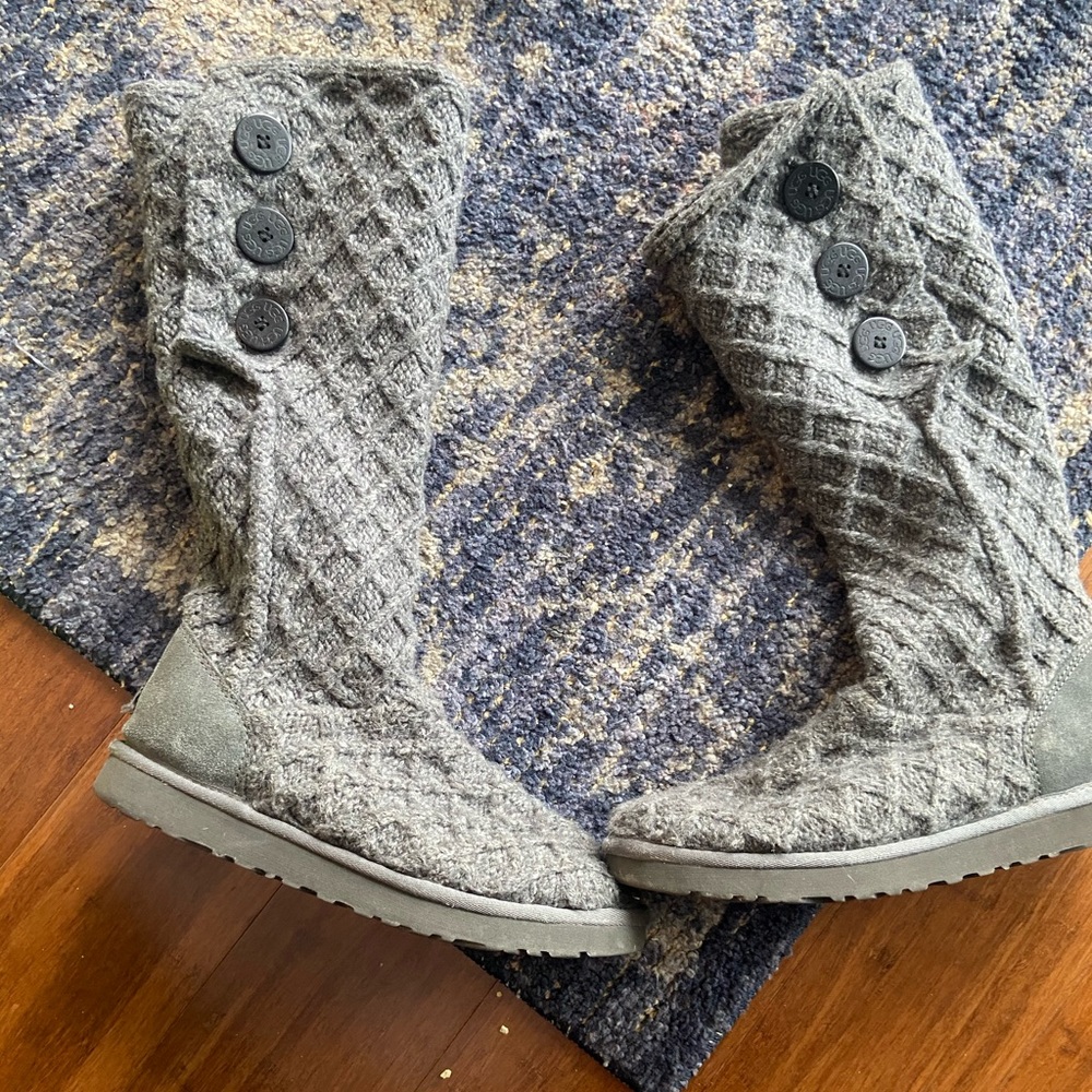 Ugg classic cardi boots